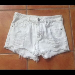 Kendall & Kylie super high rise white shorts